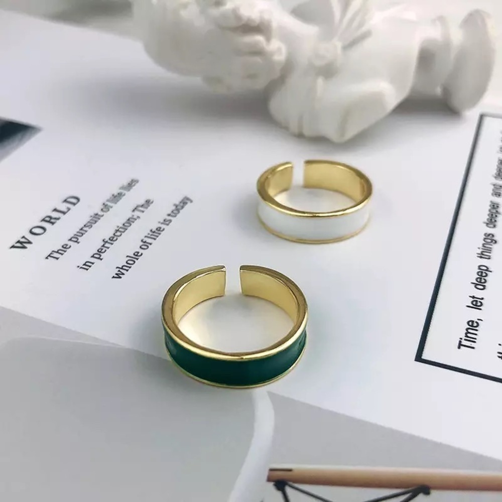 NEW Gold & Emerald Adjustable Ring